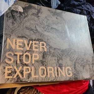 Lace up North Face snow boots.  Worn twice!